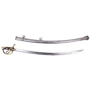 CAVALRY SABRE. FRANCE, 19TH CENTURY.  Steel curved blade. Skin and brass hilt. Model: AN XI, with scabbard.