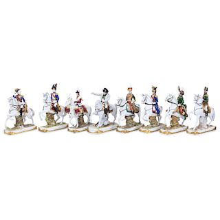 NAPOLEON AND HIS ARMY. GERMANY, BEGINNING OF 20TH CENTURY. Polychromed porcelain with gold. Brand: SCHEIBE-ALSBACH. Pieces: 13