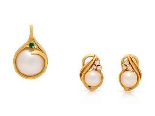 A Collection of 14 Karat Yellow Gold and Cultured Pearl Jewelry,