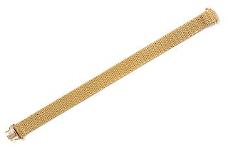 A 14 Karat Yellow Gold Bracelet,