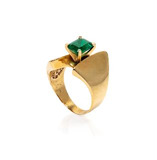 A 14 Karat Yellow Gold and Emerald Ring,