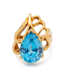 A 14 Karat Yellow Gold Blue Topaz Ring,