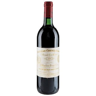 Château Cheval Blanc. Cosecha 1989. St. Émilion. 1er. Grand Cru Classé. Nivel: en el cuello.