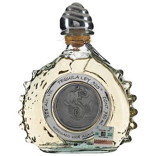 Ley .925 Tequila reposado. 100% agave. Jalisco, México.