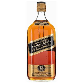 Johnnie Walker. Black Label Blended. Scotch Whisky. De los 60's. Presentación de 2 litros.