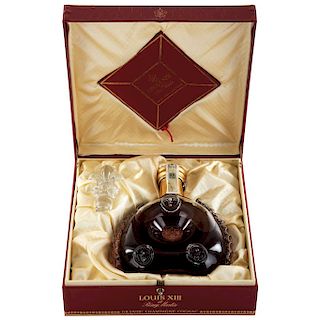 Rémy Martin. Louis XIII. Grande Champagne. Cognac. Carafe no. AG - 5219. En estuche.