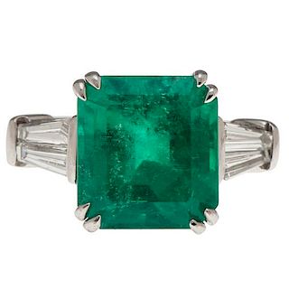 A.G.L. Certified Emerald Ring in Platinum with Diamonds 