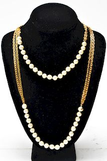 Chanel Gold-Tone Linked Chain Faux Pearls Necklace