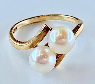 14K Yellow Gold and Pearl Ring