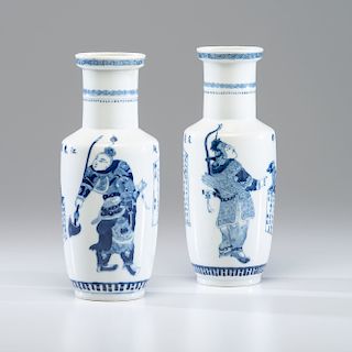 Pair of Chinese Blue and White Rouleau Vases 青花人物圖棒槌瓶一對
