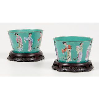 Pair of Chinese Porcelain Bowls with Geishas 