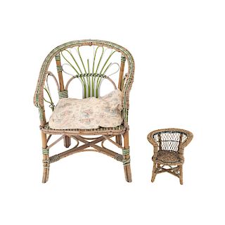 A PAIR OF DOLL CHAIRS. MEXICO, CIRCA 1900. In polychromed rattan. One with a cushion. 