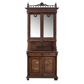 BUFFET PRINCIPLES OF XX CENTURY. Made of carved wood. With 2 swing doors, space for shelves.