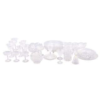 LOT OF GLASS EUROPEAN ORIGIN, XX CENTURY Diamond carving. Decorated with fruit, faceted, organic and geometric elements.