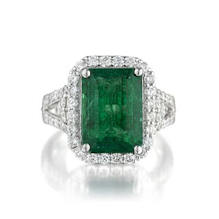 Orianne 5.09-Carat Emerald and Diamond Ring