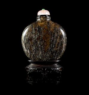 A Hair Crystal Snuff Bottle
Height 3 in., 8 cm. 