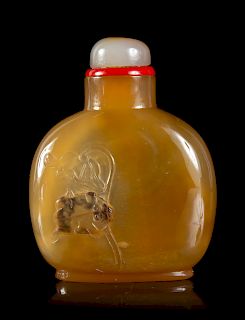 A Caved Silhouette Agate Snuff Bottle
Height 2 3/8 in., 6 cm. 
