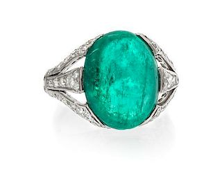 An Art Deco Platinum, Emerald and Diamond Ring, 8.30 dwts.