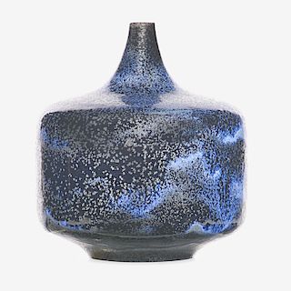 GERTRUD & OTTO NATZLER Fine vase