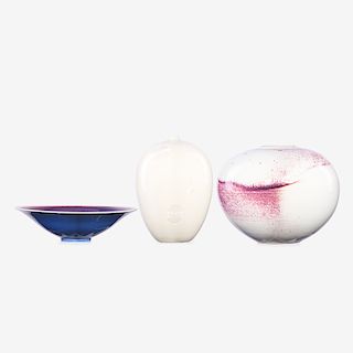 CLIFF LEE Two vases, bowl