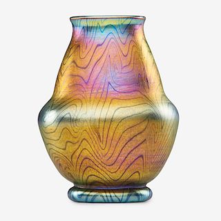 TIFFANY STUDIOS Favrile glass vase