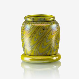 DALE CHIHULY Small early vessel