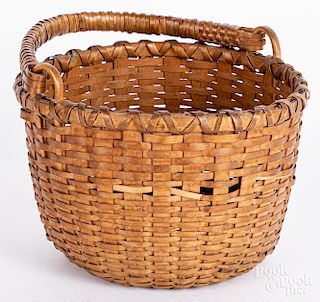 Splint swing handle gathering basket