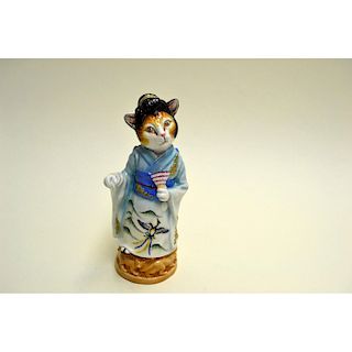 BRONTE PORCELAIN JAPANESE BOBTAIL CAT CANDLE EXTINGUISHER
