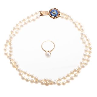 A Ladies Cultured Pearl Necklace and Ring in 14K