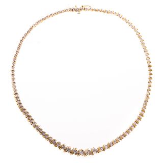 A Ladies Diamond Tennis Necklace in 18K