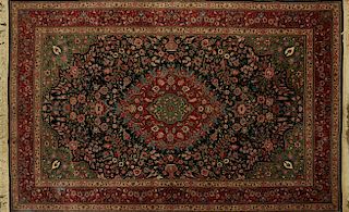 Modern Persian Wool Rug / Carpet 