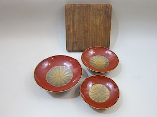 Set 3 Japanese Red Lacquer Dishes Golden Imperial Chrysanthemum