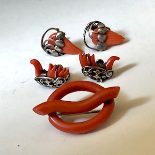 TWO PAIR OF VINTAGE RED CORAL EARINGS AND PENDENT 