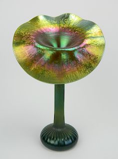 Lundberg Studios Jack in the Pulpit Art Glass vase