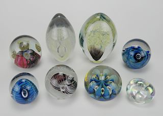 8 Robert Eickholt Art Glass paperweights