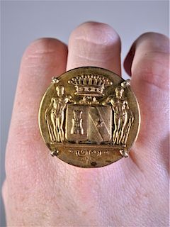 Antique 14k Gold Medallion Ring