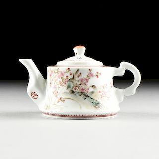 A CHINESE EXPORT FAMILLE ROSE POEM AND MAGPIE PORCELAIN TEAPOT, 20TH CENTURY,