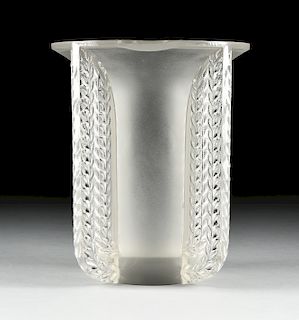RENÉ LALIQUE (1860-1945) AN ART DECO GLASS VASE, "Marignane" FRANCE, INTRODUCED 1936,