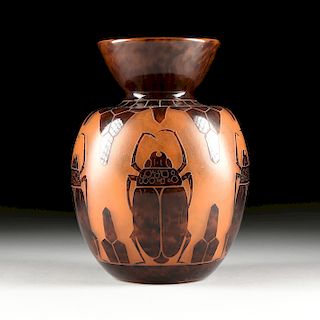 CHARLES SCHNEIDER (FRENCH 1881-1953) A CAMEO GLASS VASE, "Scarabée," 1920s,
