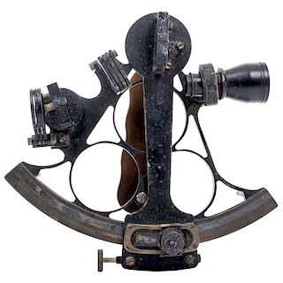 SEXTANT. ENGLAND, CA. 1900. Brand HENRY HUGHES & SON. Brass with wooden index arm. With glass filter, mirror, chronometer and case.
