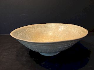 ANTIQUE Large Chinese bowl, Tang dynasty. 7 1/2" diameter