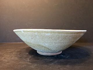 ANTIQUE Large Chinese bowl, Tang dynasty. 7 1/2" diameter