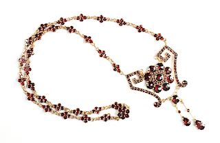 A VICTORIAN STYLE VERMEIL AND GARNET ORNATE NECKLACE,