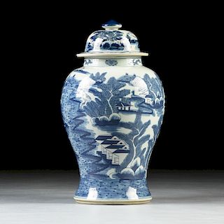 A CHINESE EXPORT CANTON BLUE AND WHITE LANDSCAPE PORCELAIN GINGER JAR, LATE QING DYNASTY (1644-1912),