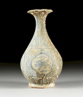A VIETNAMESE/ANNAMESE BLUE AND WHITE PORCELAIN BOTTLE VASE, SHIPWRECK CARGO, ATTRIBUTED TO THE LATE 15TH/EARLY 16TH CENTURY,
