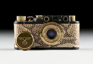 A MODIFIED RUSSIAN ZORKI/FED LEICA D.R.P. ERNST LEITZ WETZLAR STYLE GILT AND BLACK ENAMELED METAL REPTILE SKIN COVERED CAMERA, NUMBERED, 1960s,