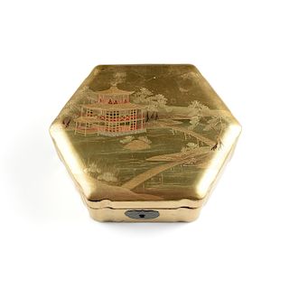 A JAPANESE GILT AND POLYCHROME LACQUERED HEXAGONAL BOX, EARLY 20TH CENTURY,