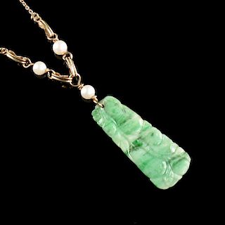 A GOLD, CARVED JADE, AND PEARL LADY'S PENDANT NECKLACE,