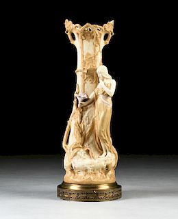 AN ART NOUVEAU ROYAL DUX GILT HIGHLIGHTED FIGURAL VASE LAMP, SIGNED, EARLY 20TH CENTURY,