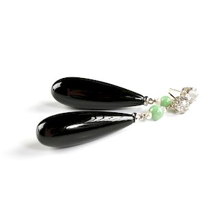 A PAIR OF 14K WHITE GOLD, PLATINUM, BLACK JADE, PEARL, AND DIAMOND LADY'S DROP EARRINGS,